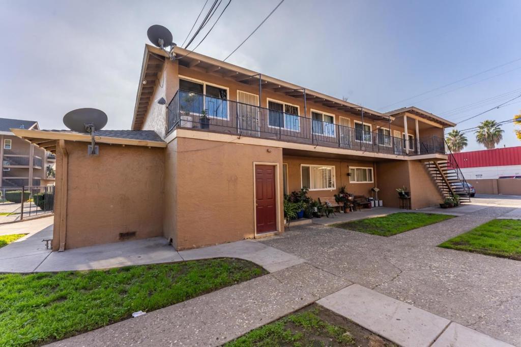 110 Roundtable #8 Drive, San Jose, CA 95111 — photo 1