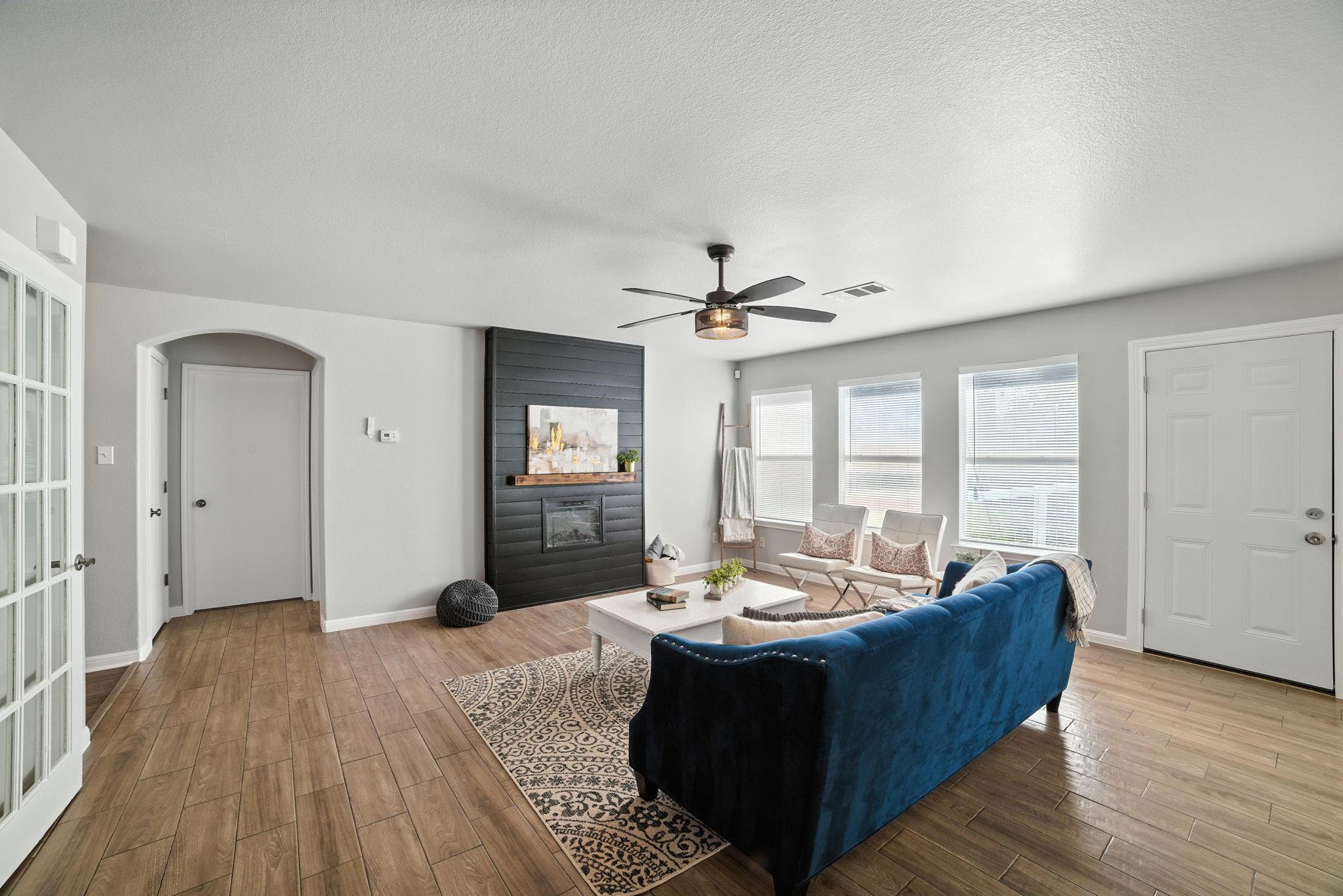 1107 Blewett, Hutto, TX 78634 — photo 1