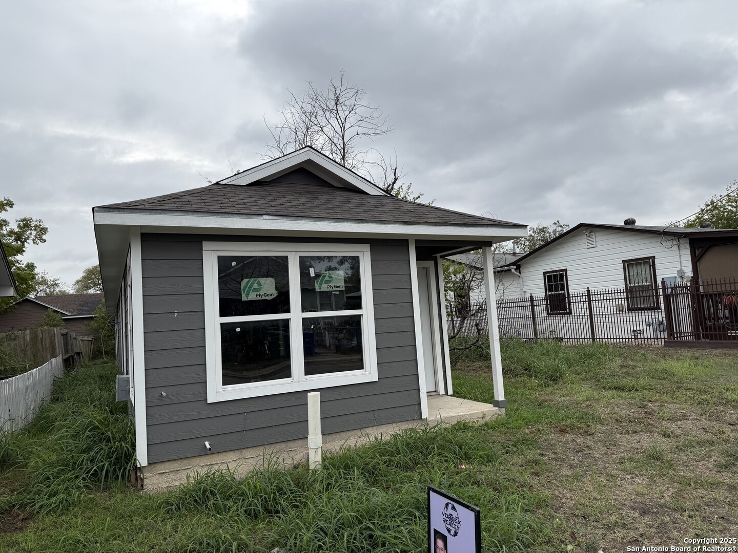 216 milvid, San Antonio, TX 78211 — photo 1