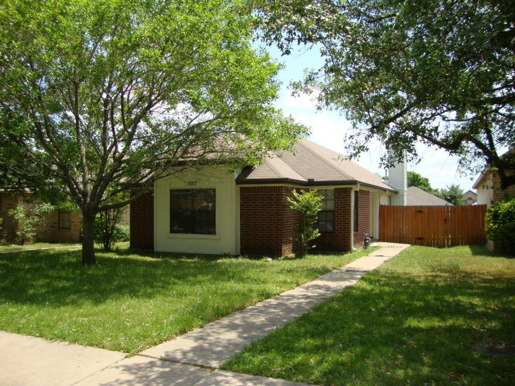 1007 Black Locust, Pflugerville, TX 78660 — photo 1