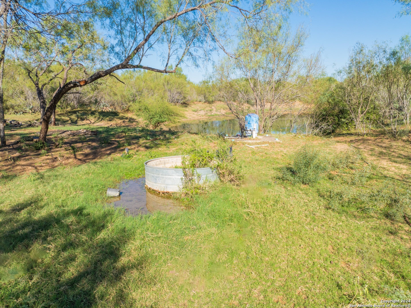 130 +/- ACRES Fm-2200, ,  78886 — photo 1