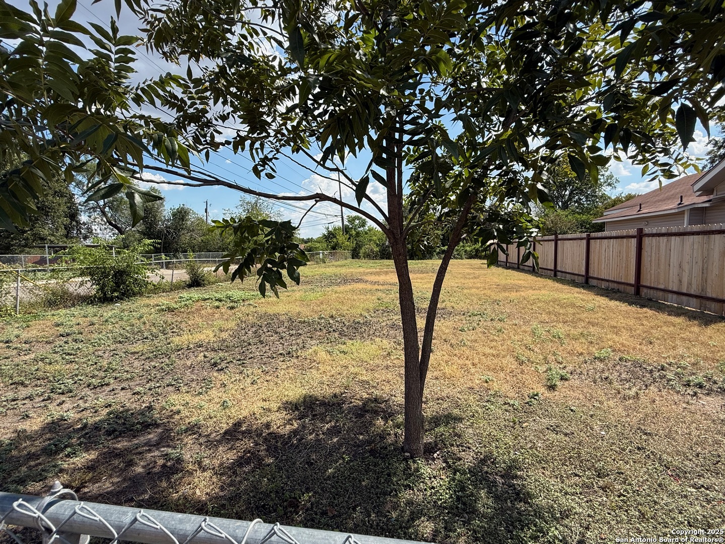 2158 Hays, , 78202 — photo 1