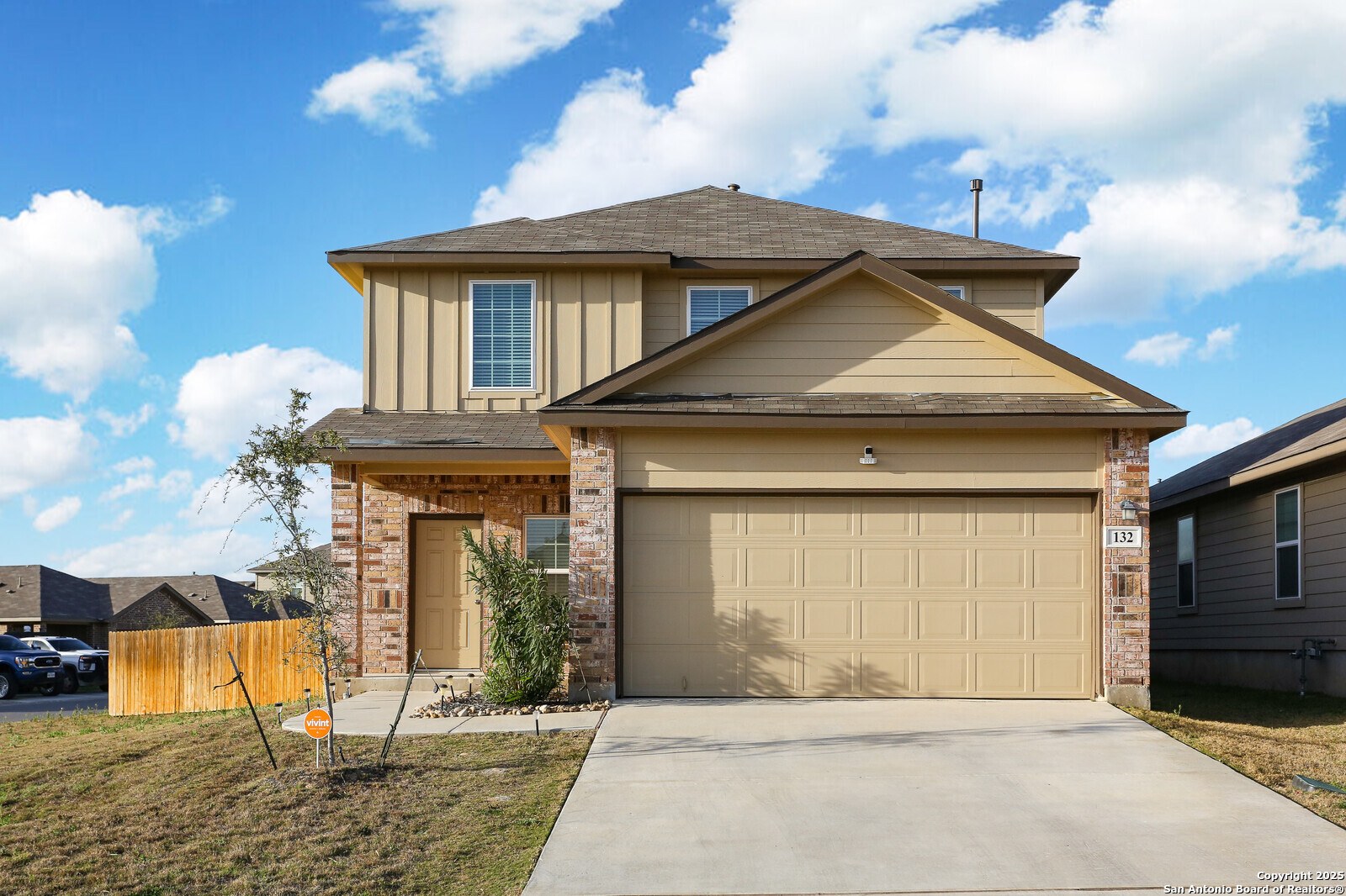 132 Bunkers Hill, Floresville, TX 78114 — photo 1