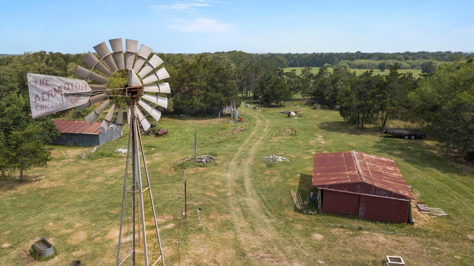 145 Stolle, Flatonia, TX 78941 — photo 1
