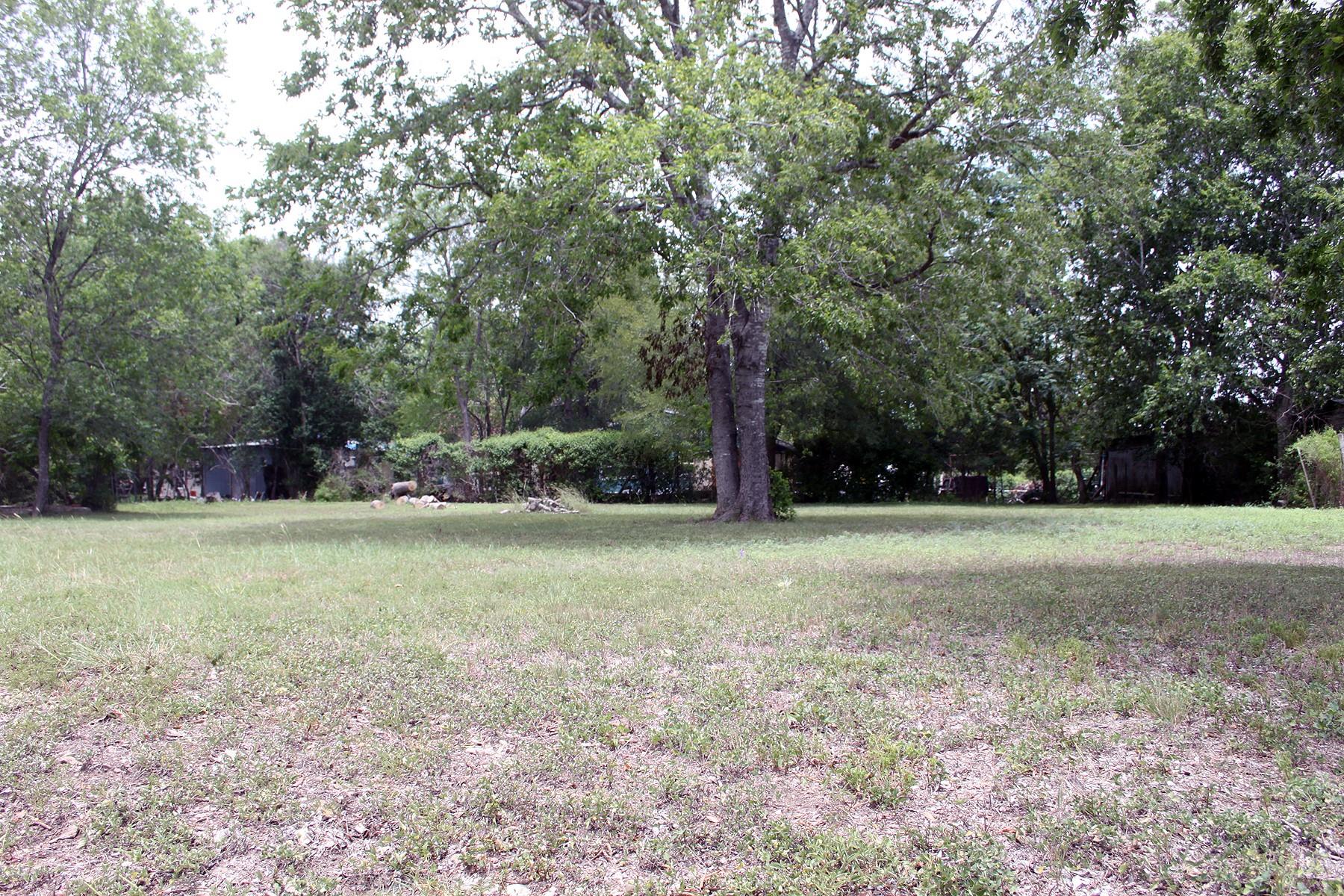 0 N Pecos St, Lockhart, TX 78644 — photo 1
