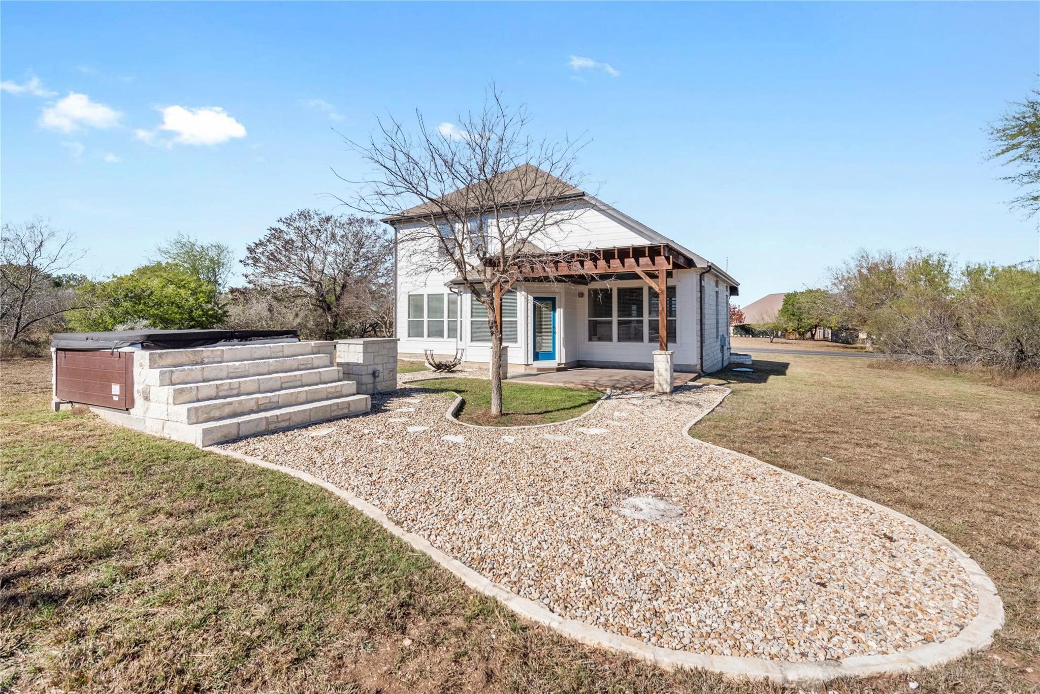 207 Wesley Ridge, Spicewood, TX 78669 — photo 1