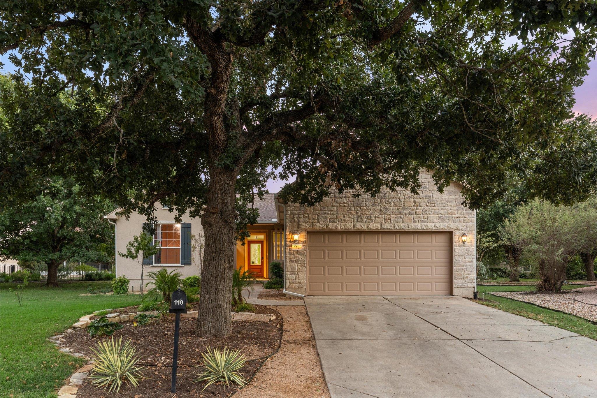 110 Hale, Georgetown, TX 78633 — photo 1