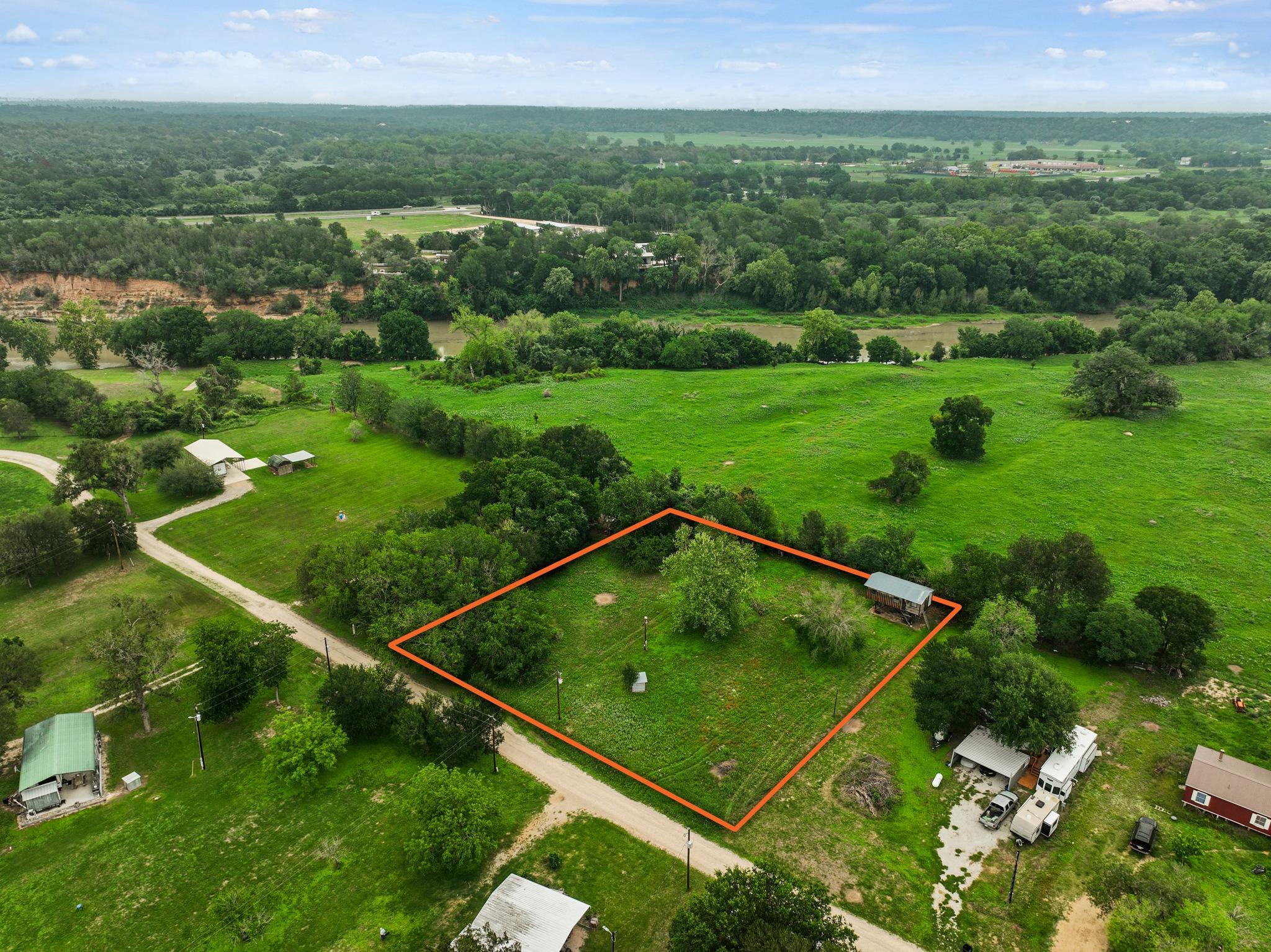 429 Hidden Shores Lp, Smithville, TX 78957 — photo 1