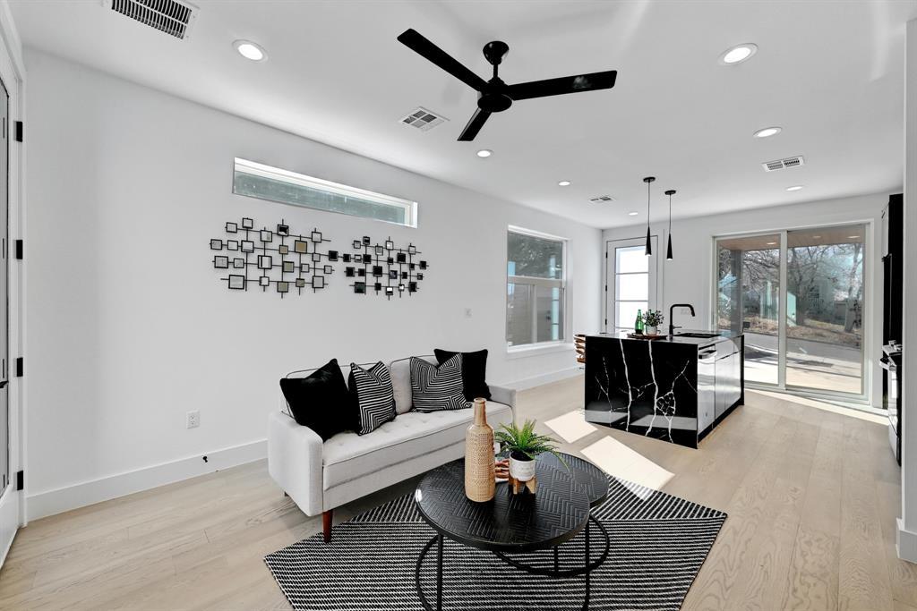 1117 Lawson, Austin, TX 78702 — photo 1