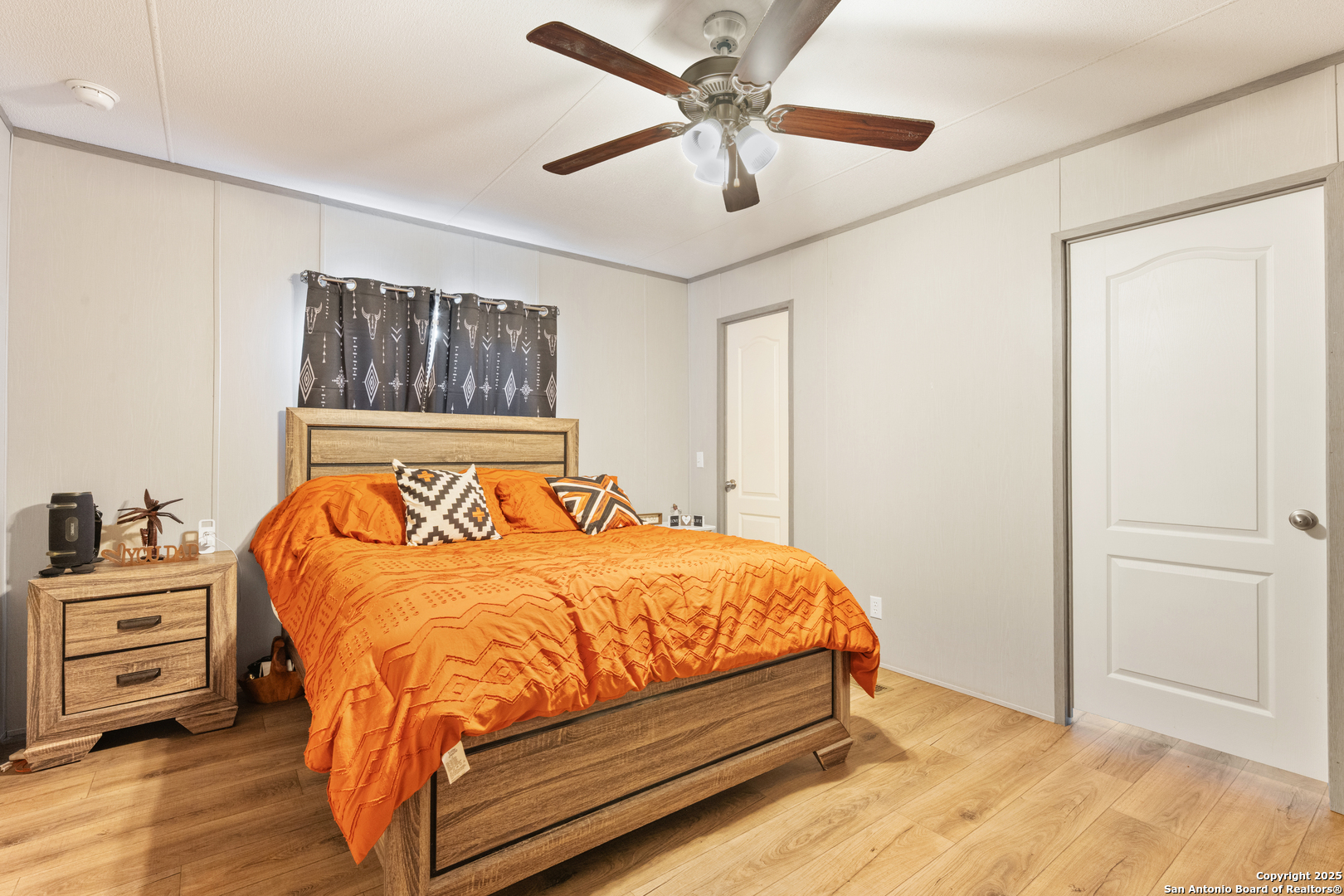 985 Cr 307, , 78026 — photo 1