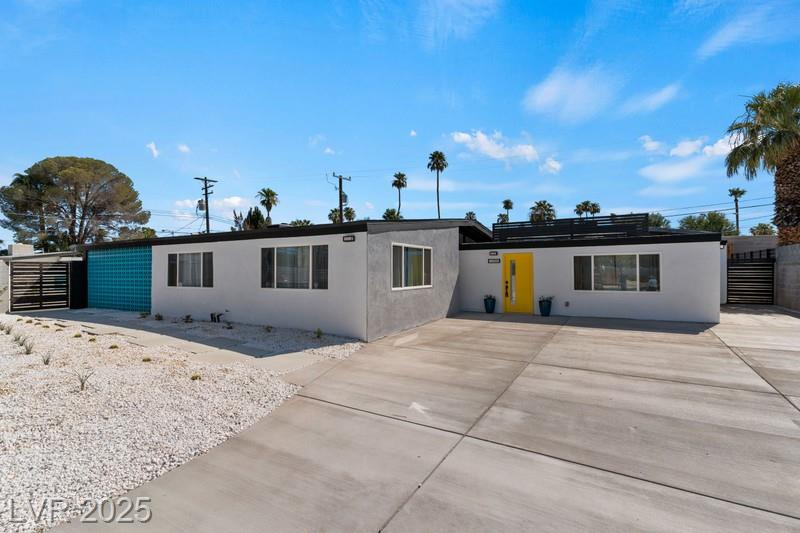 3333  Seminole Circle, Las Vegas, NV 89169 — photo 1