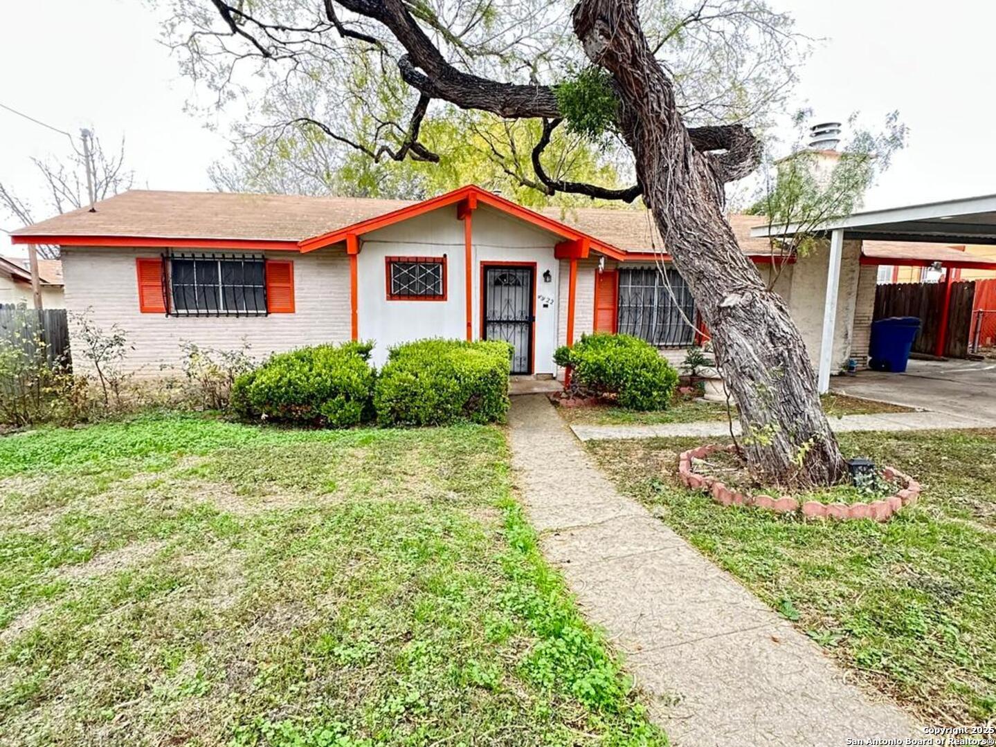 4922 Hemphill, , 78228 — photo 1
