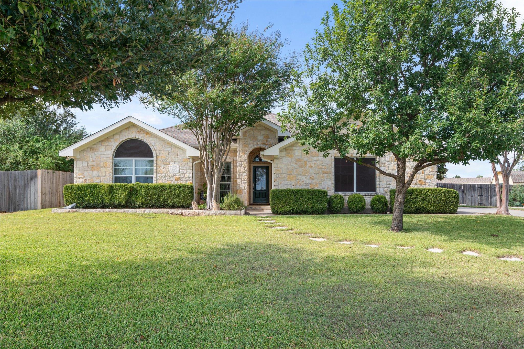 108 Chelsea, Salado, TX 76571 — photo 1