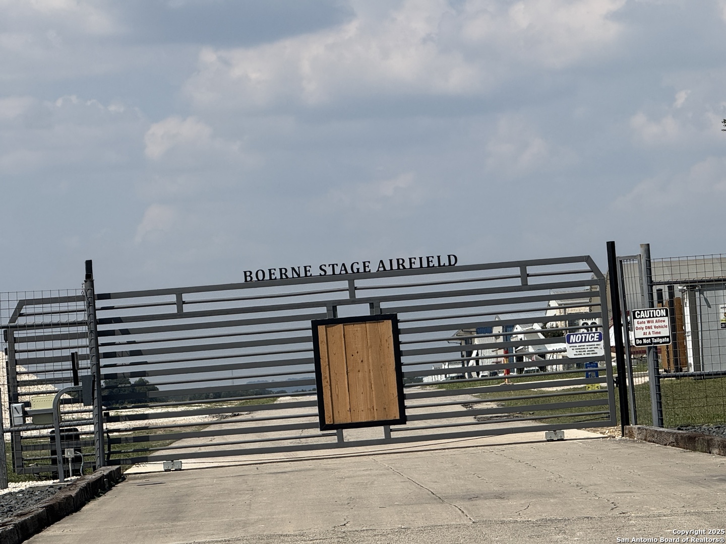 100 Boerne Stage Airfield, Boerne, TX 78006 — photo 1