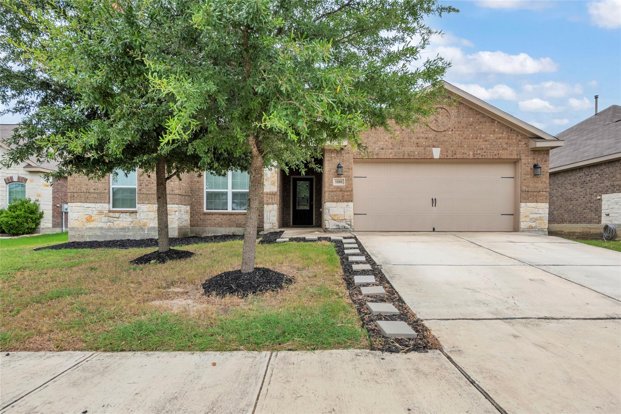 1181  Violet Ln, Kyle, TX 78640 — photo 1