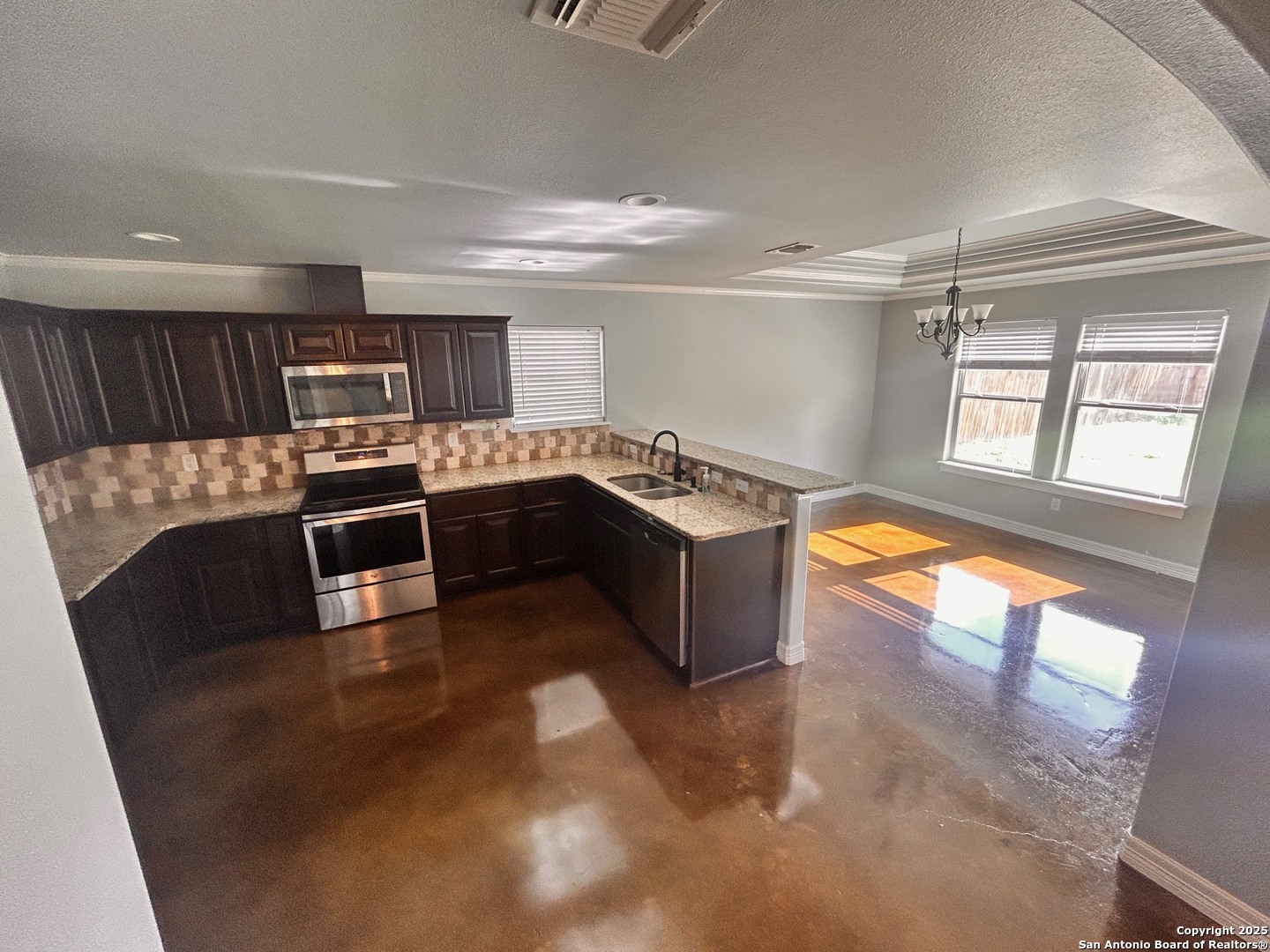 113 S Third, Skidmore, TX 78389 — photo 1