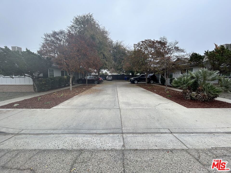 36 N G Street, Porterville, CA 93257 — photo 1