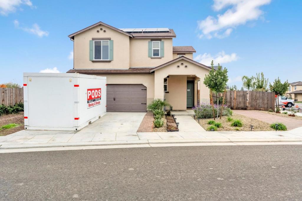 888 Descanso Ave, Clovis, CA 93619 — photo 1