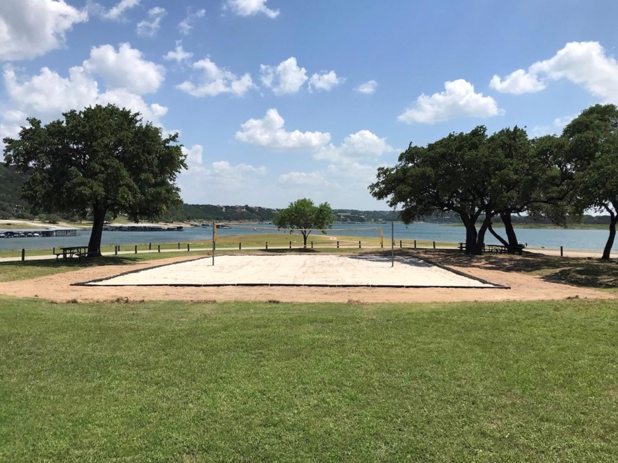 5606 Clubhouse Dr, Lago Vista, TX 78645 — photo 1