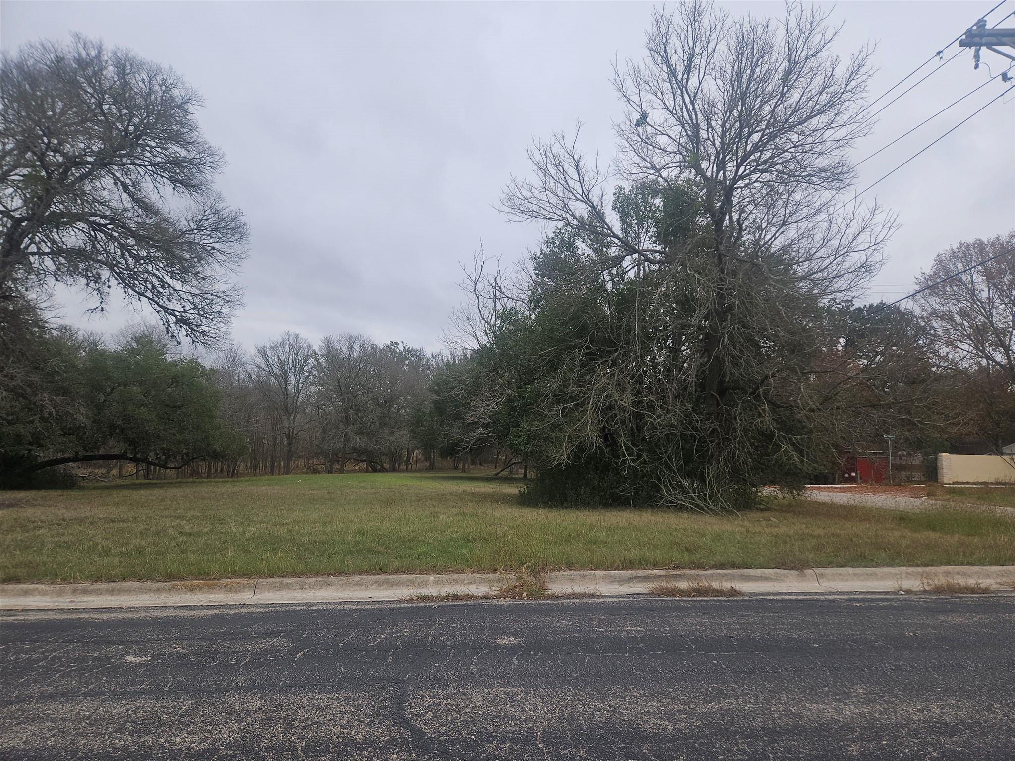 1500 Forest, Lockhart, TX 78644 — photo 1