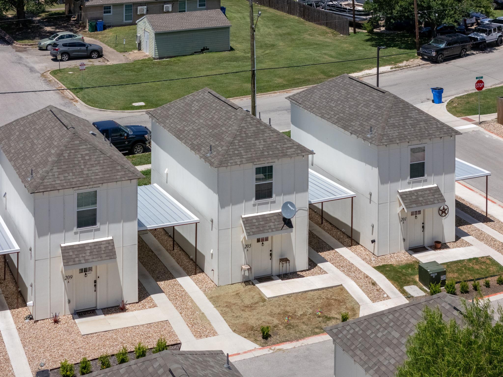 350 Debus, Taylor, TX 76574 — photo 1