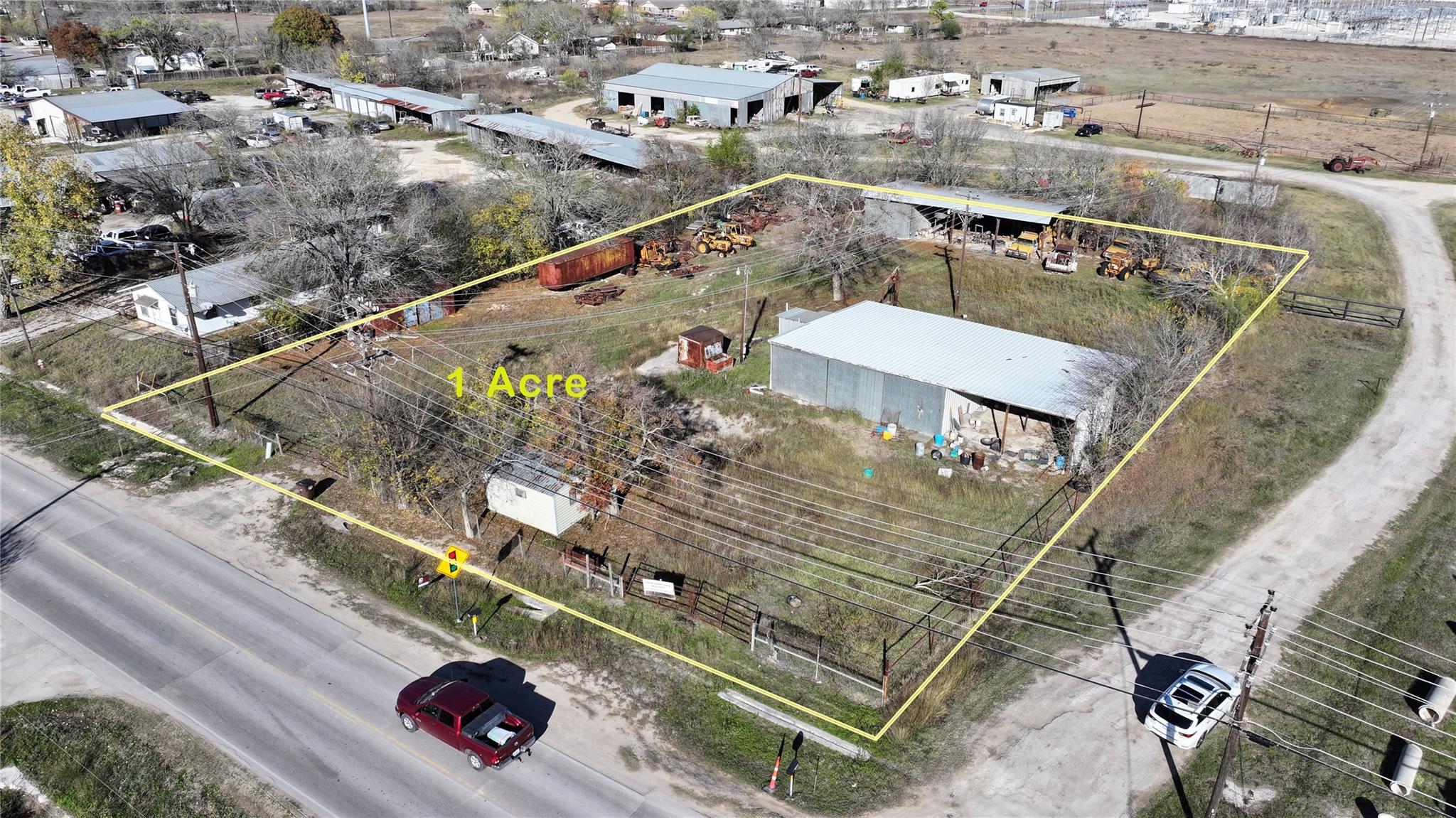 1406 S Commerce St, Lockhart, TX 78644 — photo 1
