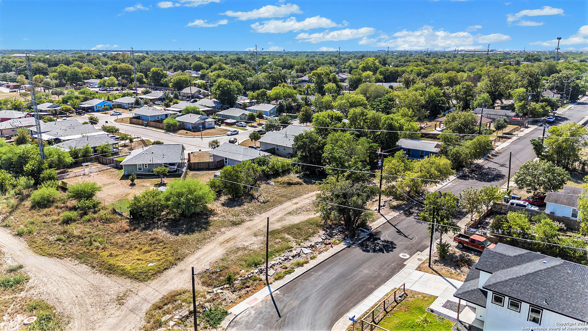 318 41st, San Antonio, TX 78237 — photo 1