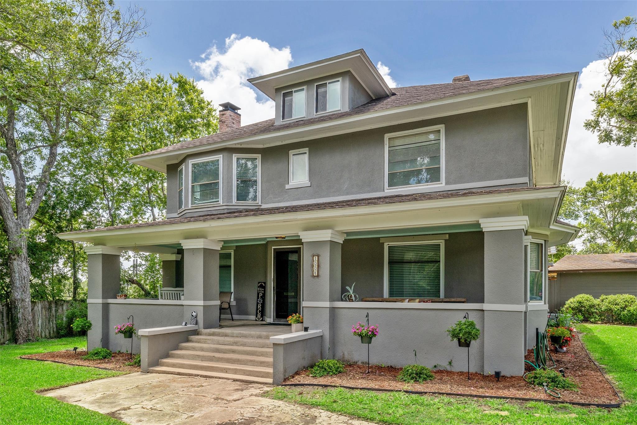 1004 Mitchell, Gonzales, TX 78629 — photo 1