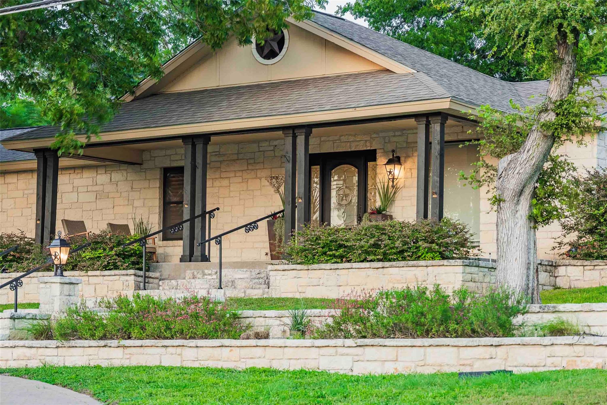 505 Avenue E, Marble Falls, TX 78654 — photo 1