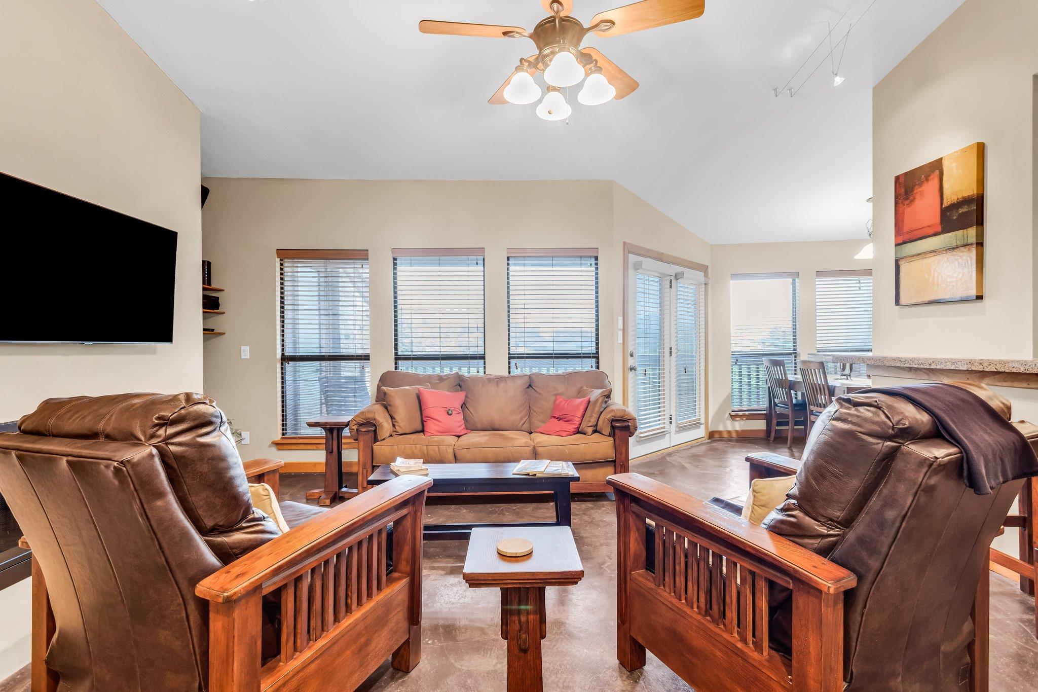 1406 Windsor, Austin, TX 78703 — photo 1