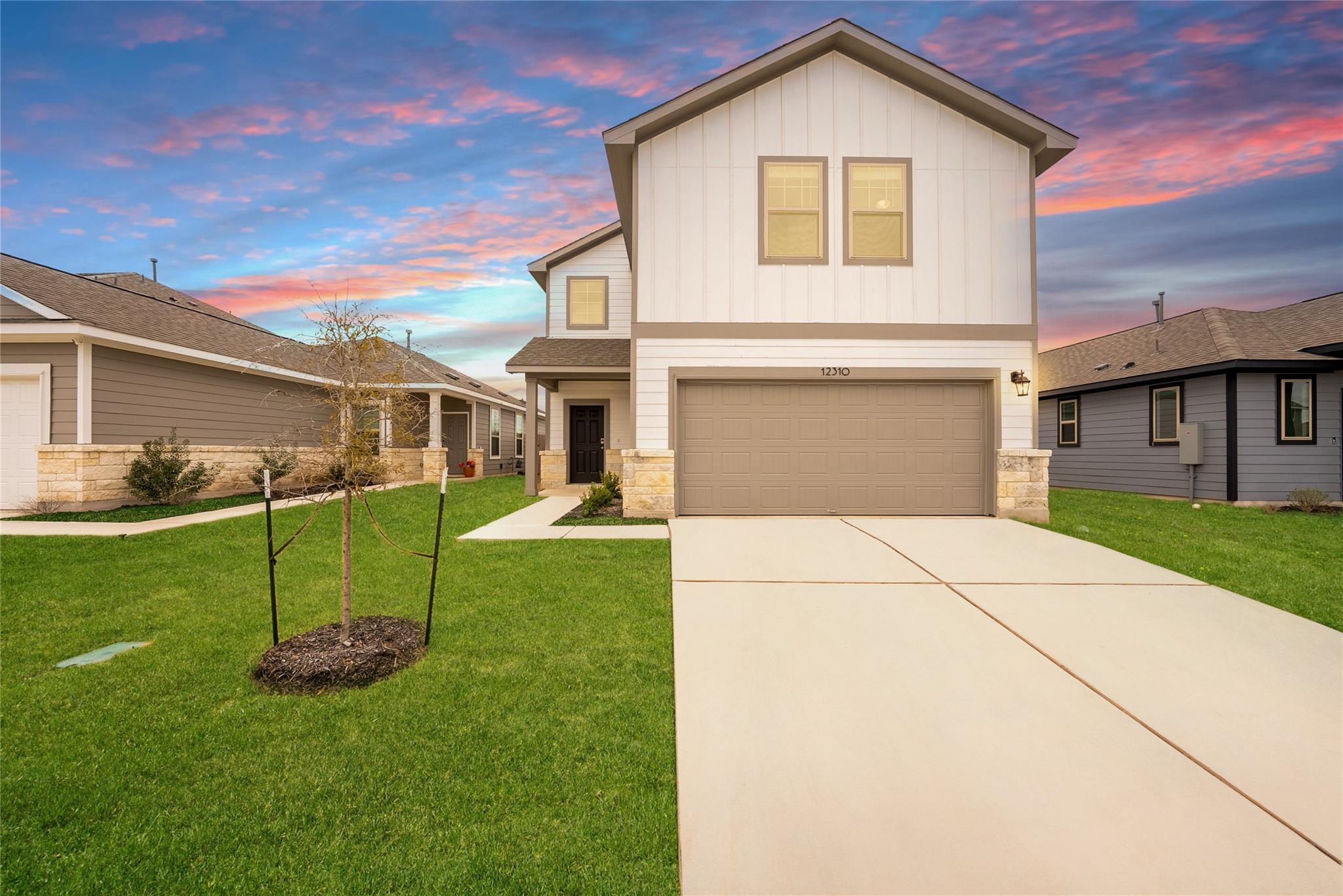 12310  Zenyatta Dr, Buda, TX 78610 — photo 1