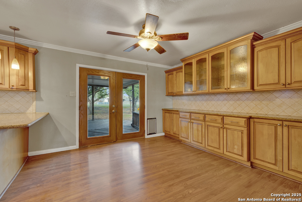 311 Weiss, ,  78130 — photo 1