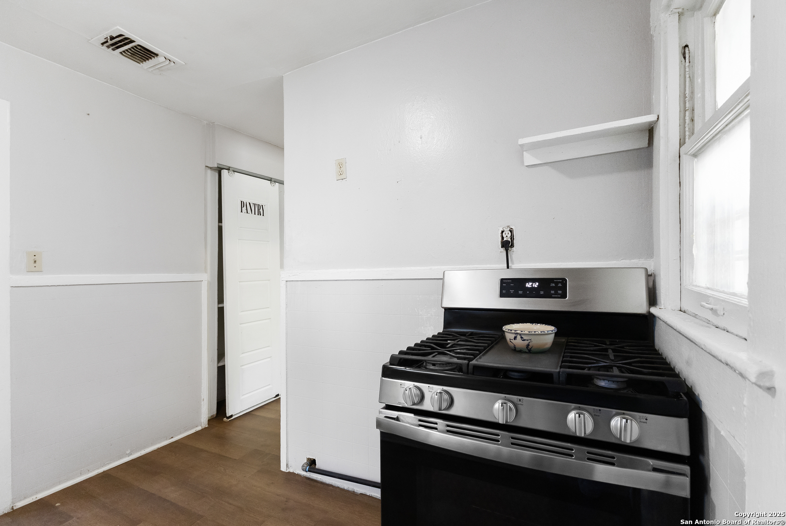 1007 Pine, , 78210 — photo 1