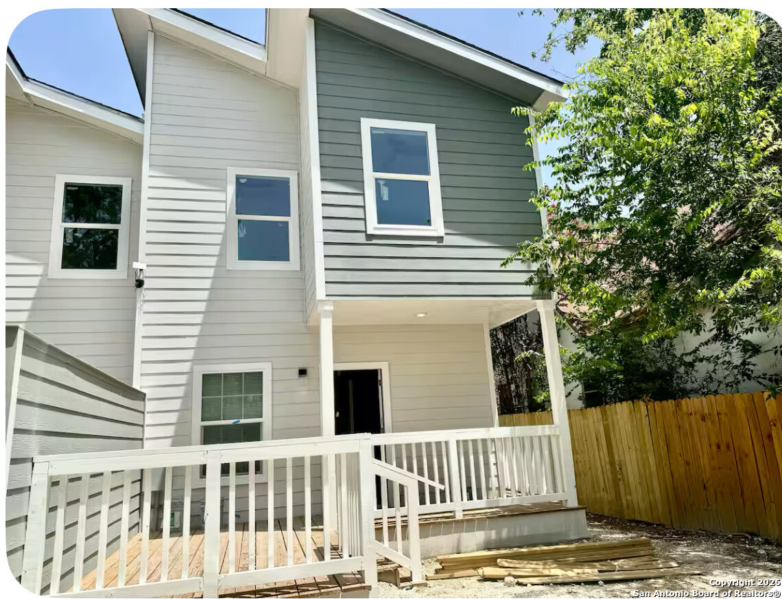 1414 hicks, , 78210 — photo 1