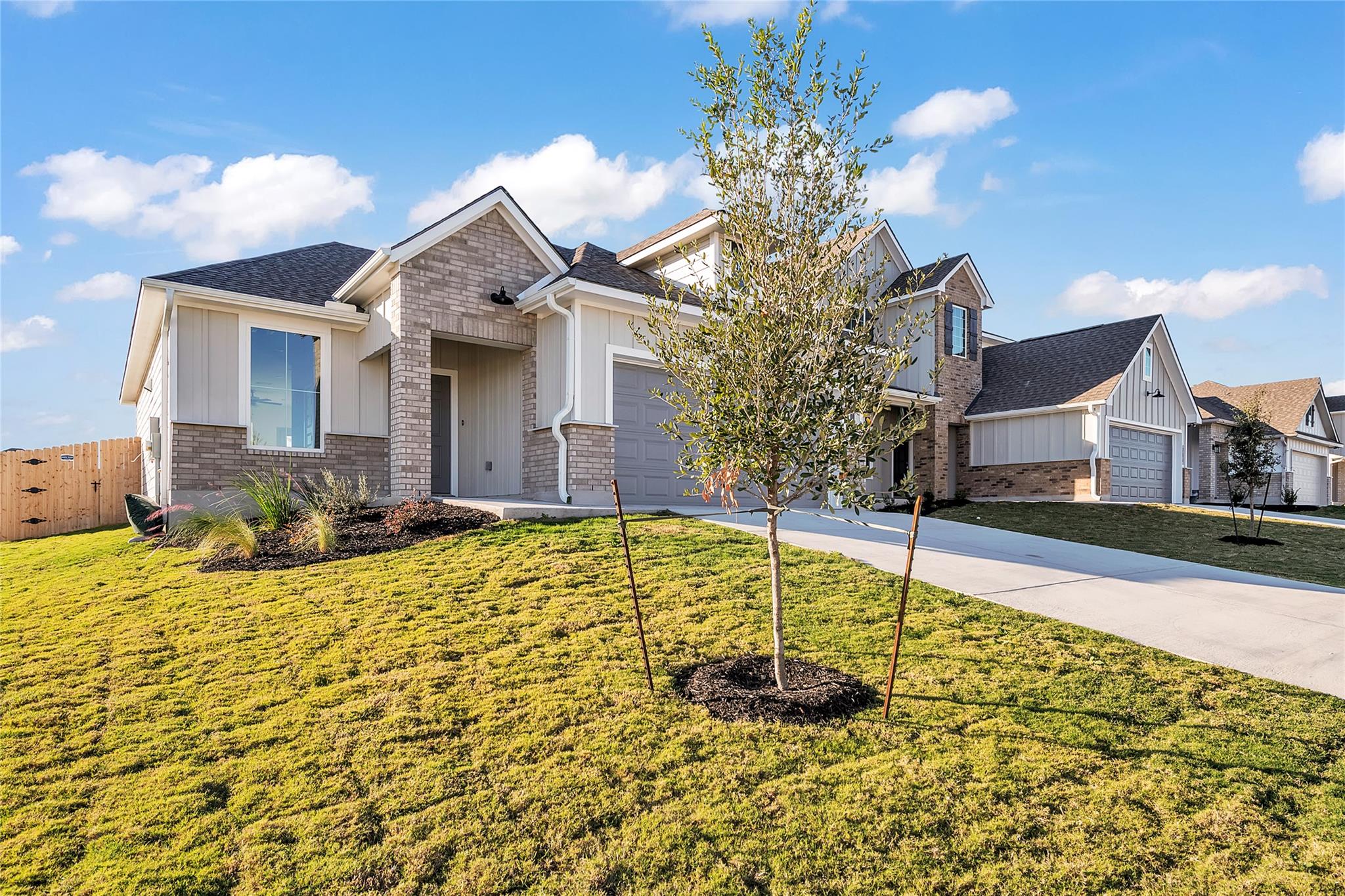 270 Boatright, Jarrell, TX 76537 — photo 1
