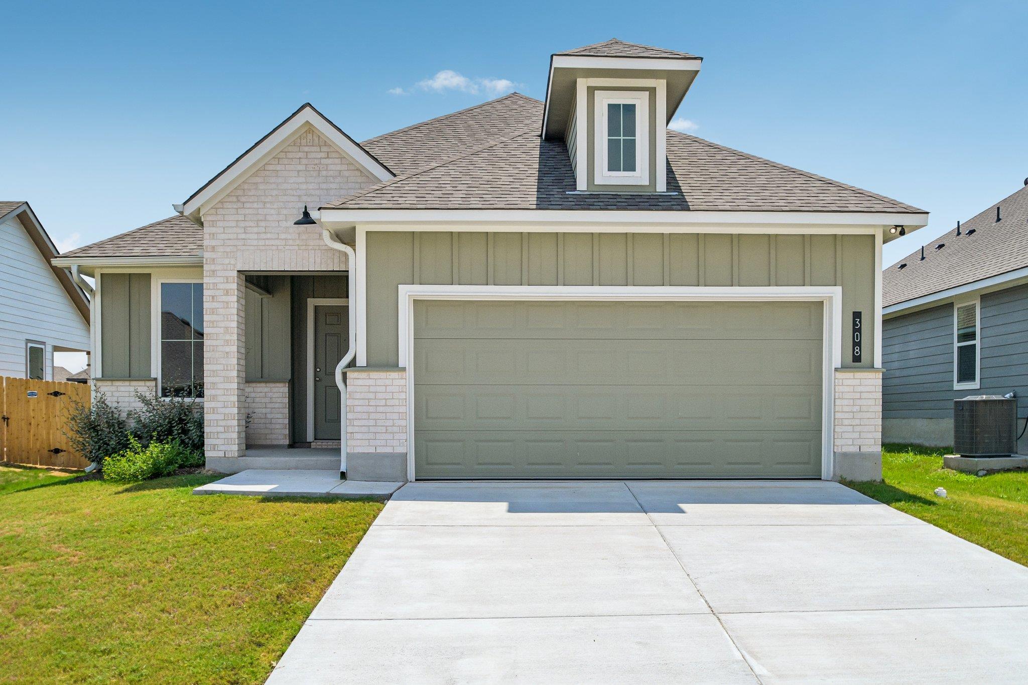 308 Boatright, Jarrell, TX 76537 — photo 1