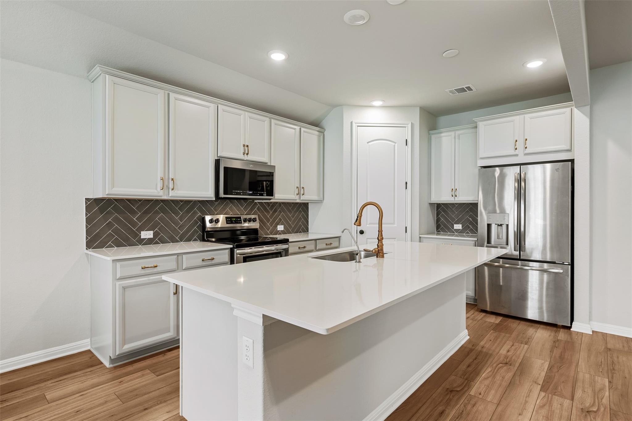 208 Golden Gate, Kyle, TX 78640 — photo 1