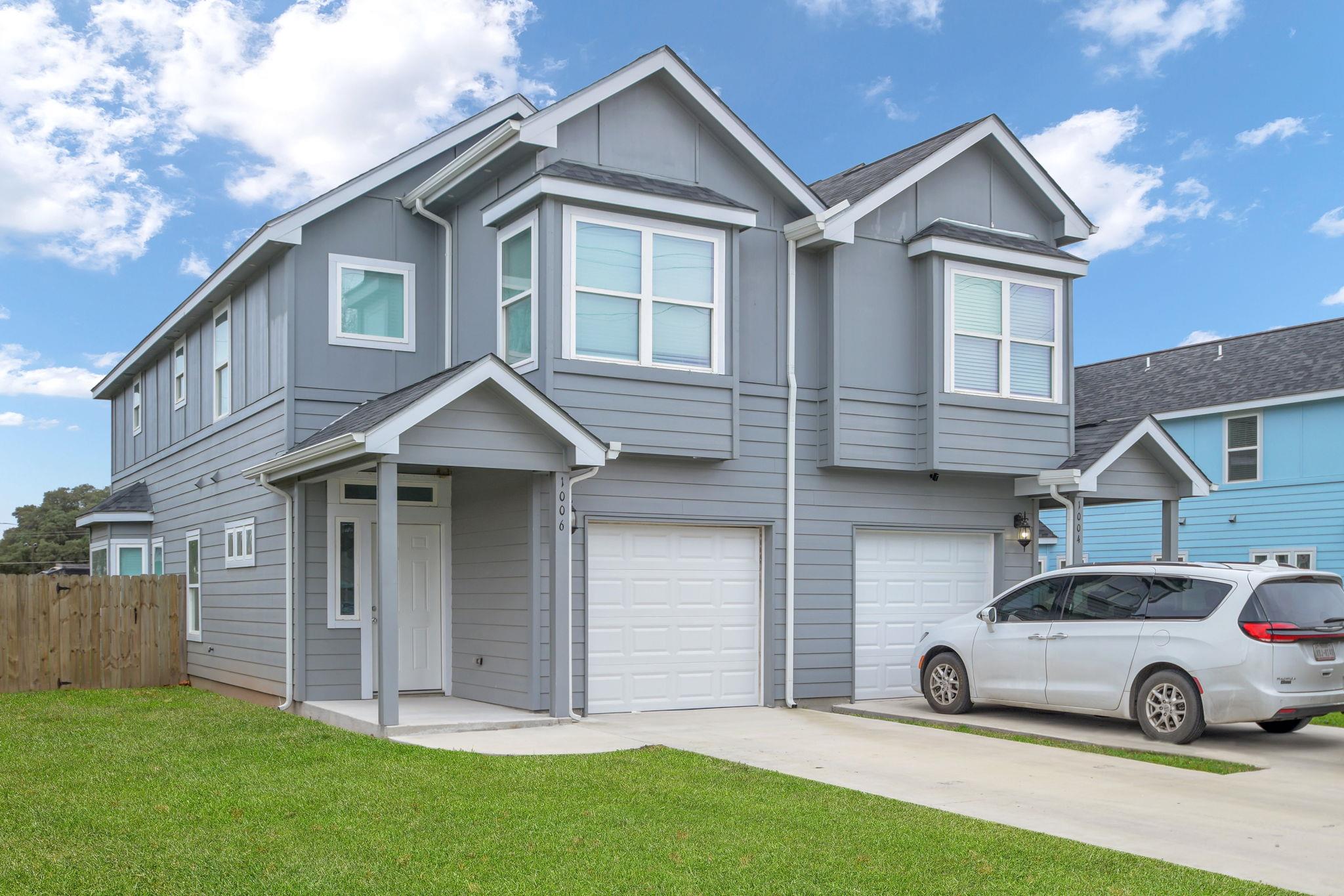 1004 Fannin, Luling, TX 78648 — photo 1