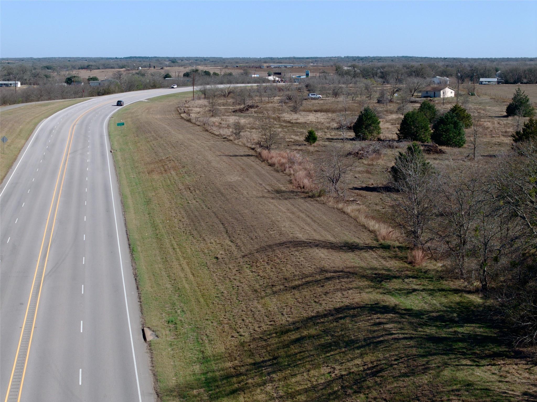 2747 21 E, Paige, TX 78659 — photo 1