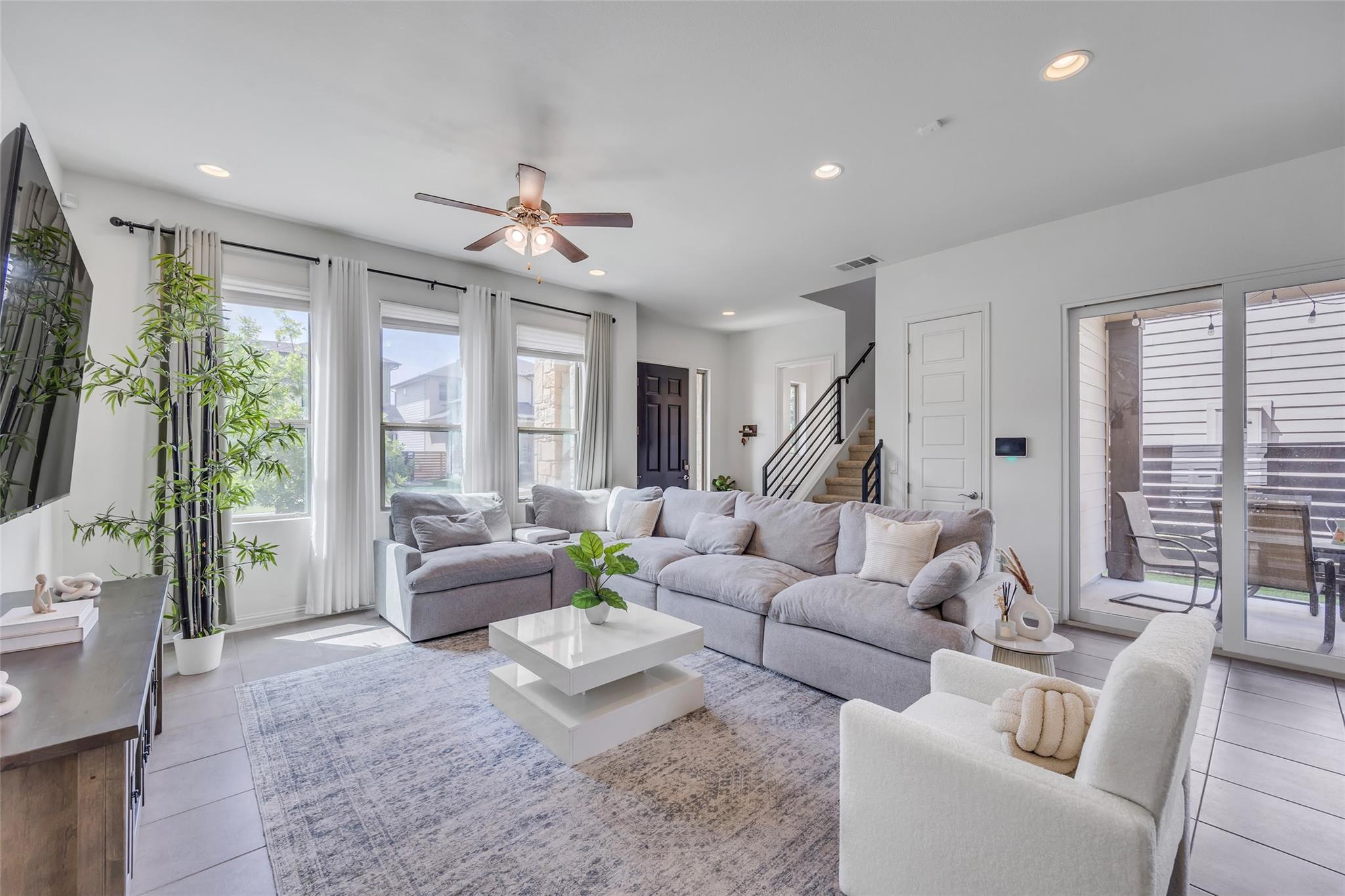 1612 Arcilla, Austin, TX 78741 — photo 1