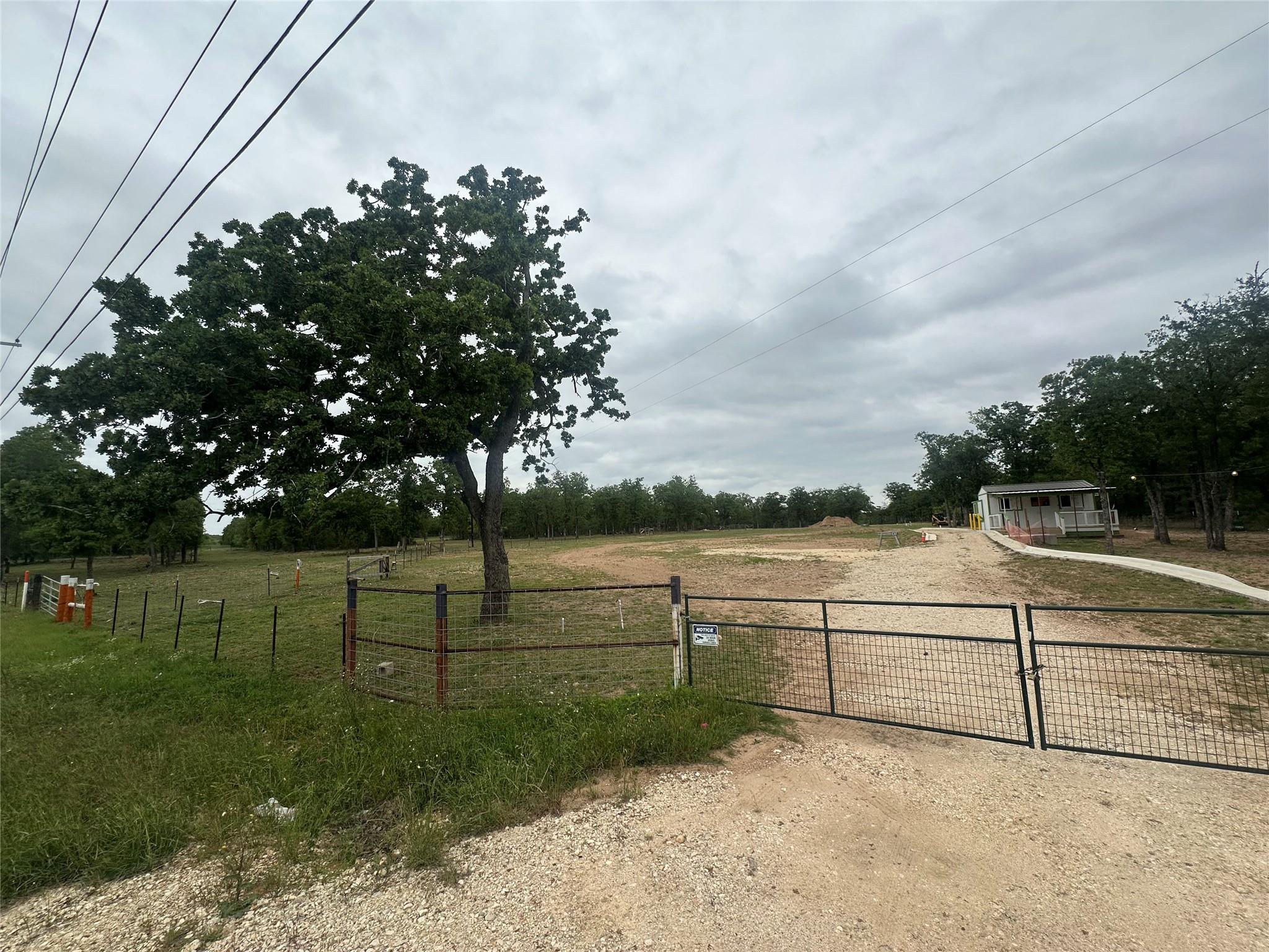 10096 Us Highway 183, Lockhart, TX 78644 — photo 1
