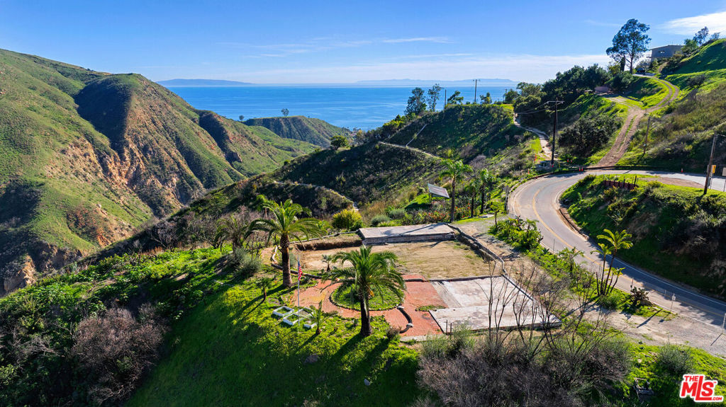 2700 Hume Road, Malibu, CA 90265 — photo 1