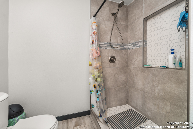 121 vista, ,  78210 — photo 1