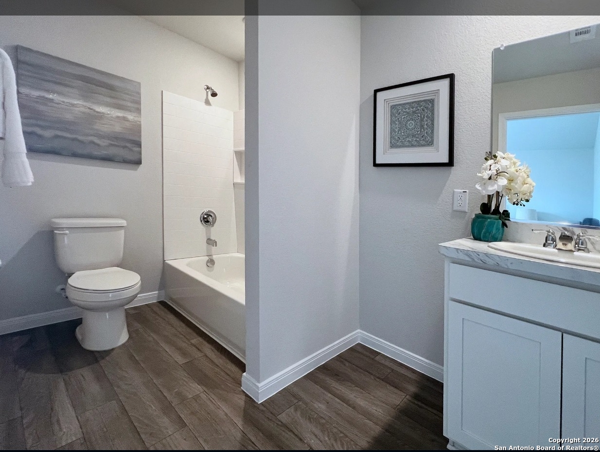 123 Sutton Place, ,  78801 — photo 1
