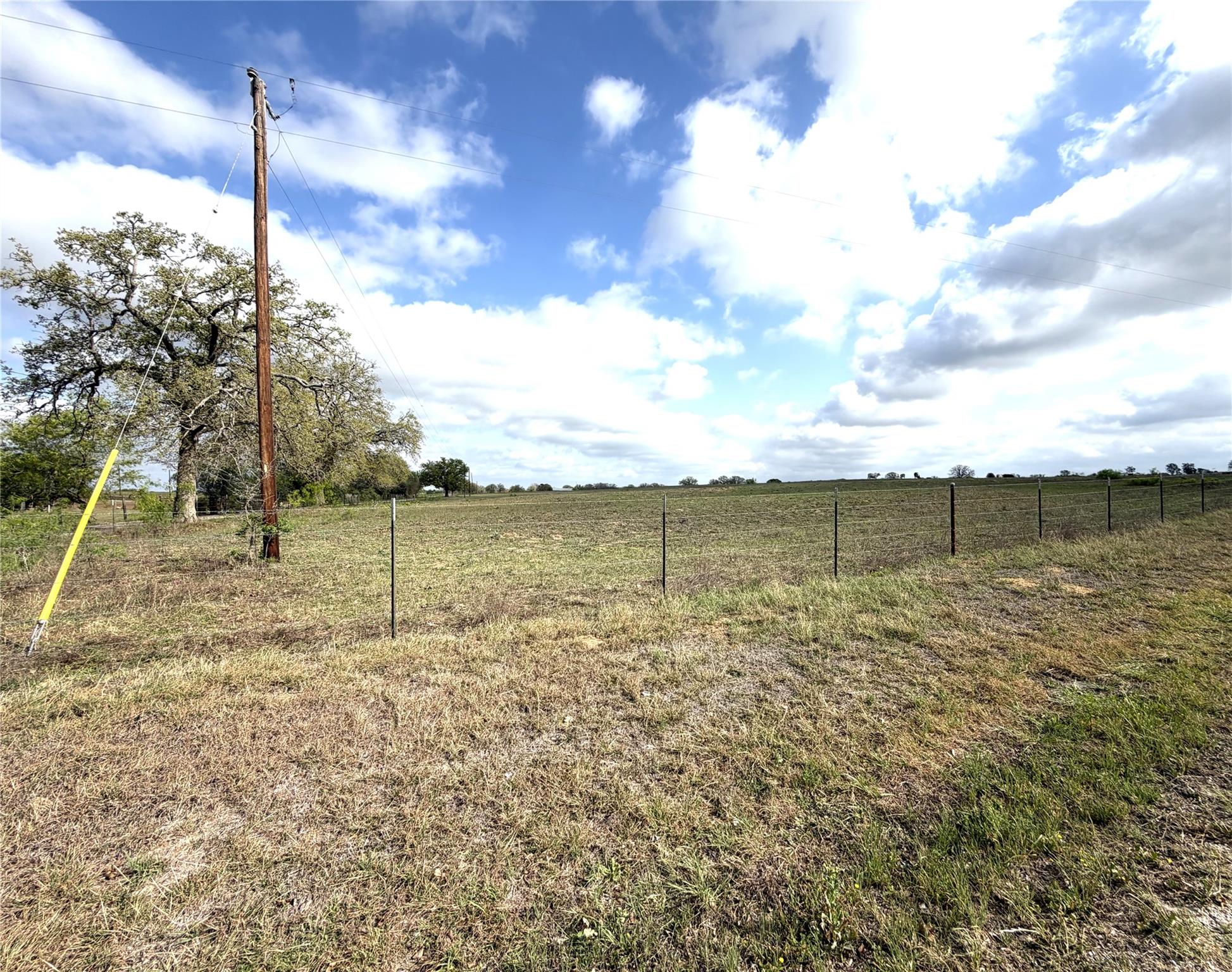 000 Old Kelley, Lockhart, TX 78644 — photo 1