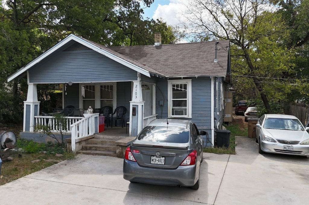 2103 12th, Austin, TX 78702 — photo 1