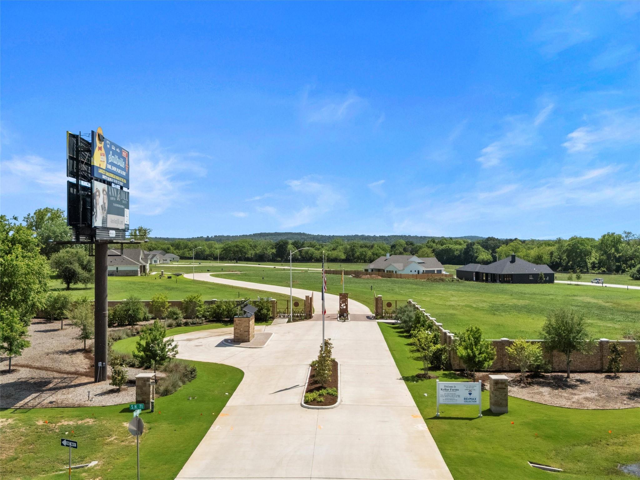 Lot 31 Hydrangea, Smithville, TX 78957 — photo 1