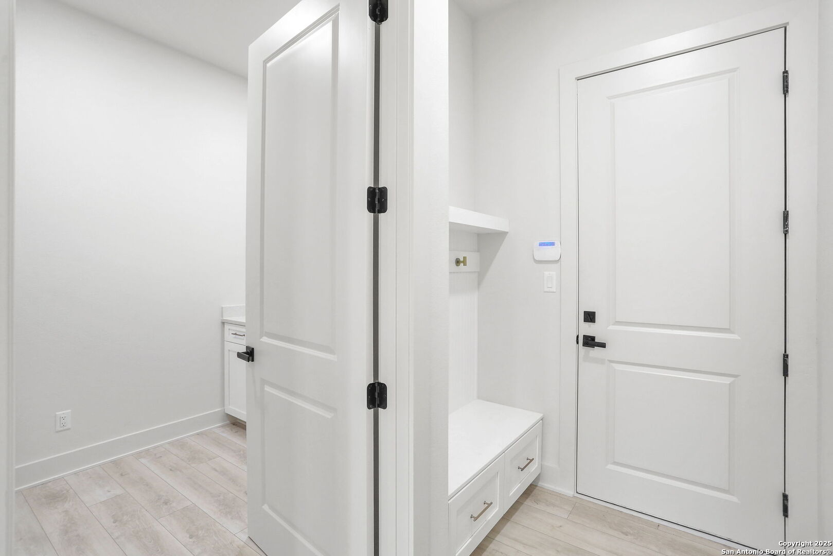 11010 nina, ,  78255 — photo 1