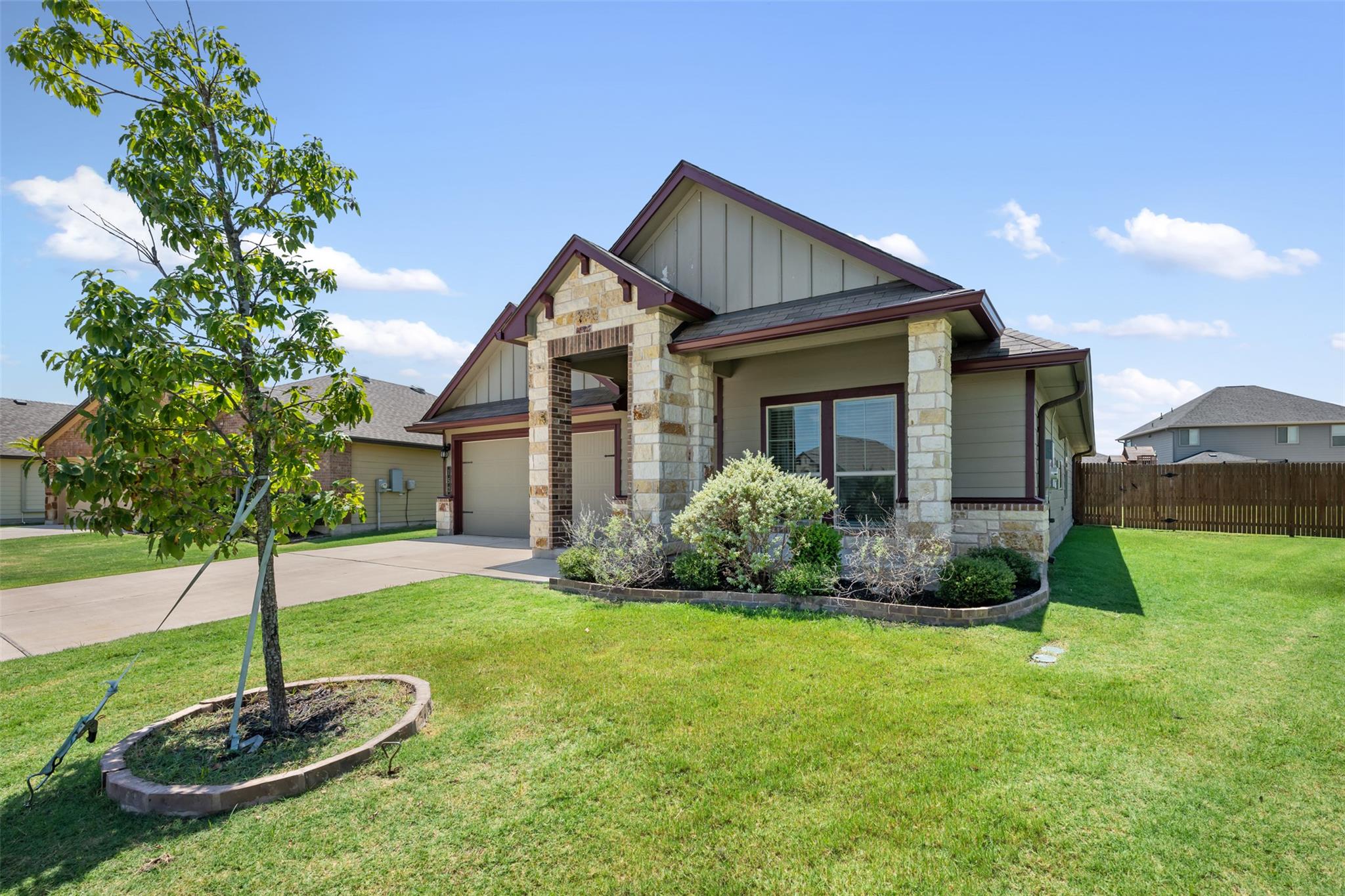 152 Beth Ann, Taylor, TX 76574 — photo 1
