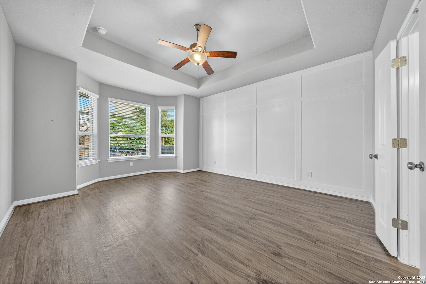 9743 Monken, , 78006 — photo 1